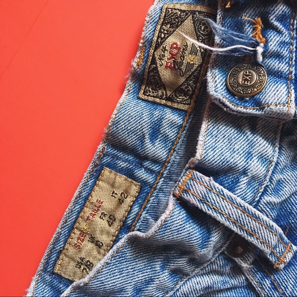 Custom High Waisted Distressed Denim Shorts - Picture 4 of 4